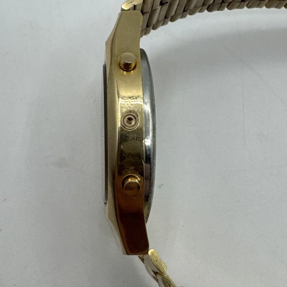 VERY RARE Vintage Authentic AMBASSADOR Digital LCD‎ Quartz Gold Wristwatch WORKS